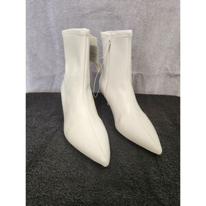 A New Day White Lonnie Ankle Boots Size 9